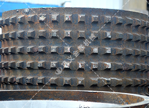 雙齒輥破碎機(jī)-廠家直供價(jià)格低-齒輥式破碎機(jī)結(jié)構(gòu)原理圖 雙齒輥破碎機(jī)-廠家直供價(jià)格低-齒輥式破碎機(jī)結(jié)構(gòu)原理圖