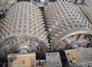 雙齒輥破碎機(jī)-廠家直供價(jià)格低-齒輥式破碎機(jī)結(jié)構(gòu)原理圖 雙齒輥破碎機(jī)-廠家直供價(jià)格低-齒輥式破碎機(jī)結(jié)構(gòu)原理圖