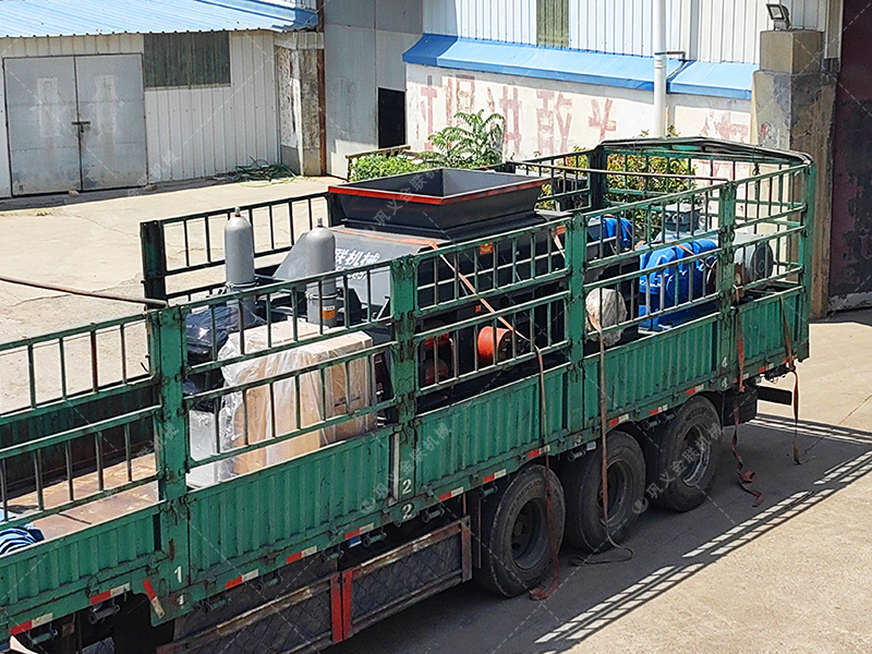 液壓式對輥制砂機 VS 沖擊式制砂機:哪種更適合您的生產線? 液壓式對輥制砂機 VS 沖擊式制砂機:哪種更適合您的生產線?